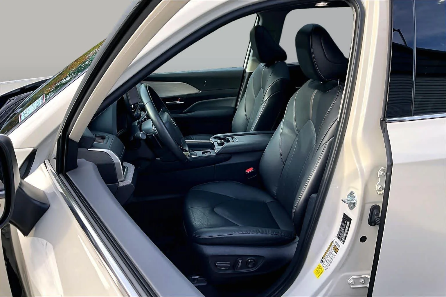 Certified Used 2024 Coastal Cream Toyota Platinum image 9