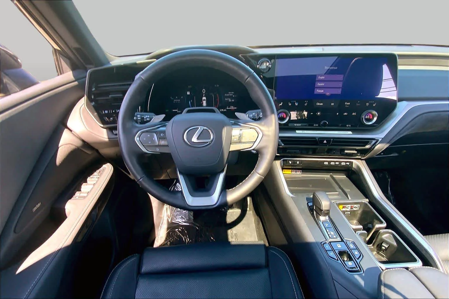 Certified Used 2025 CAVIAR Lexus Luxury image 6