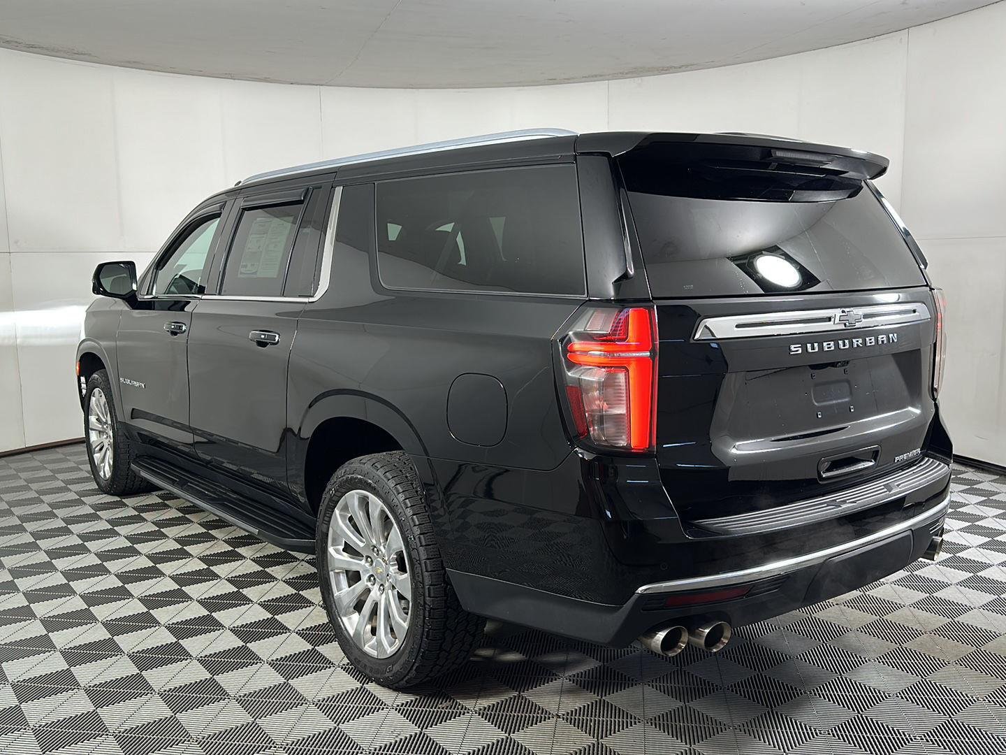 Used 2021 Black Chevrolet Premier image 8