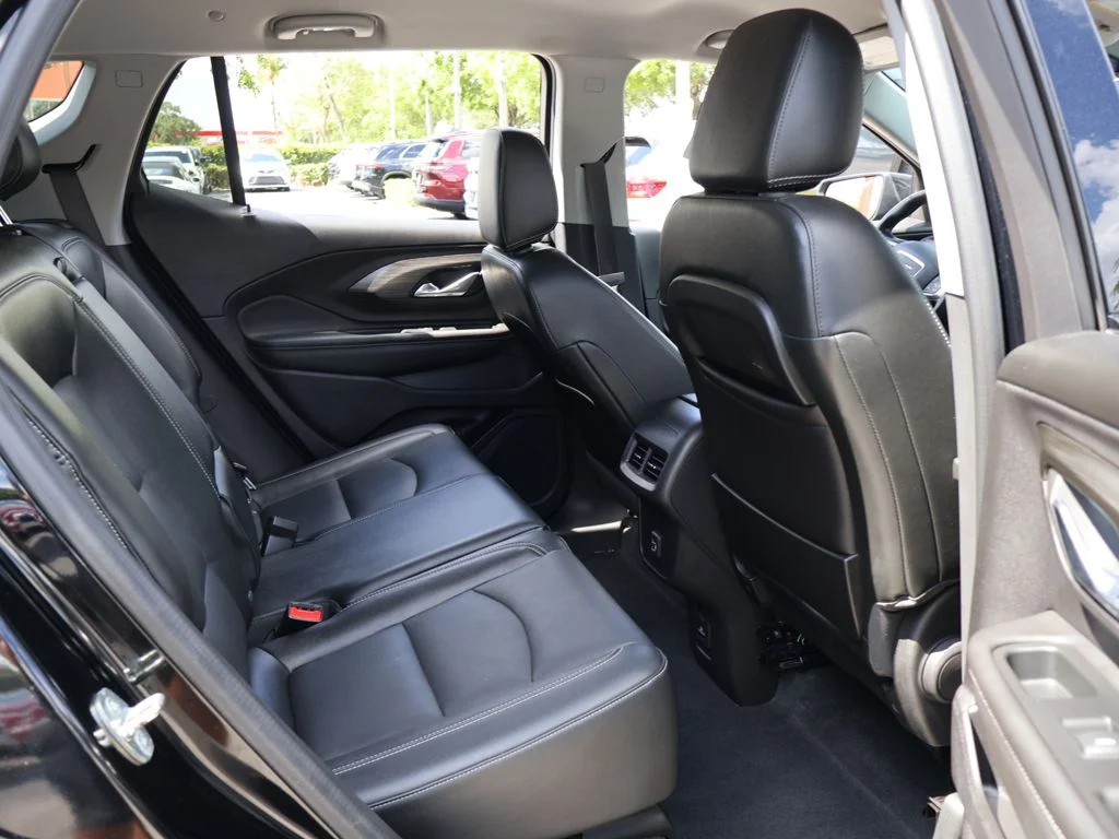 Used 2024 Black GMC SLT image 32