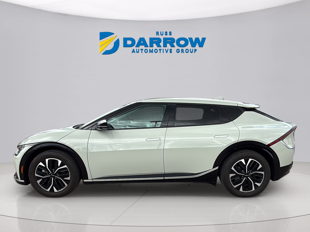 Used 2023 White Kia Wind image 2