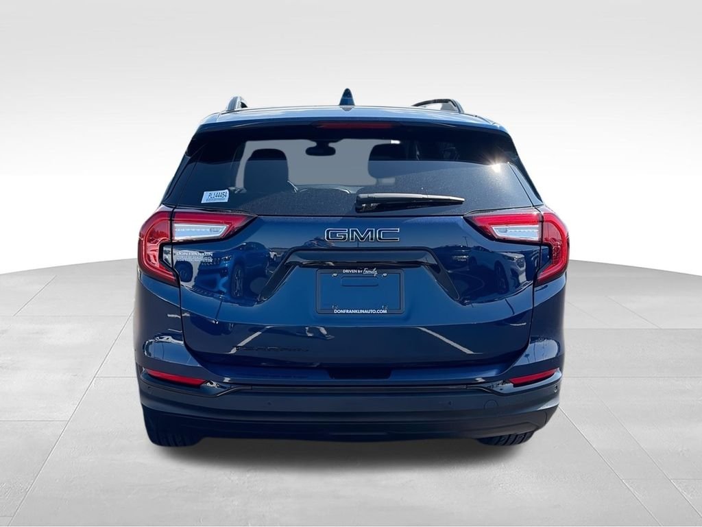 Used 2023 Blue GMC SLE image 9