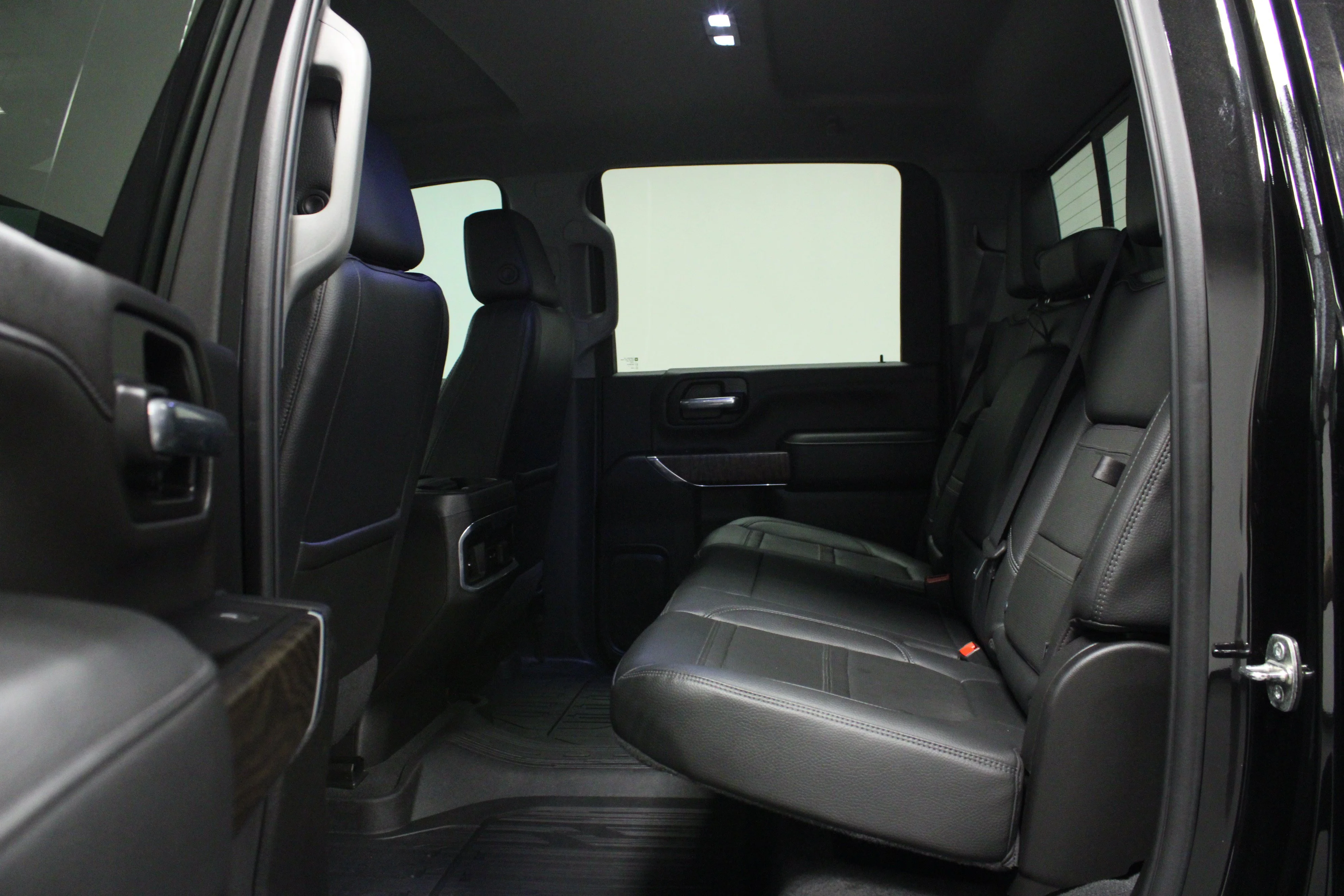 Used 2022 Ebony Twilight Metallic GMC Denali image 13