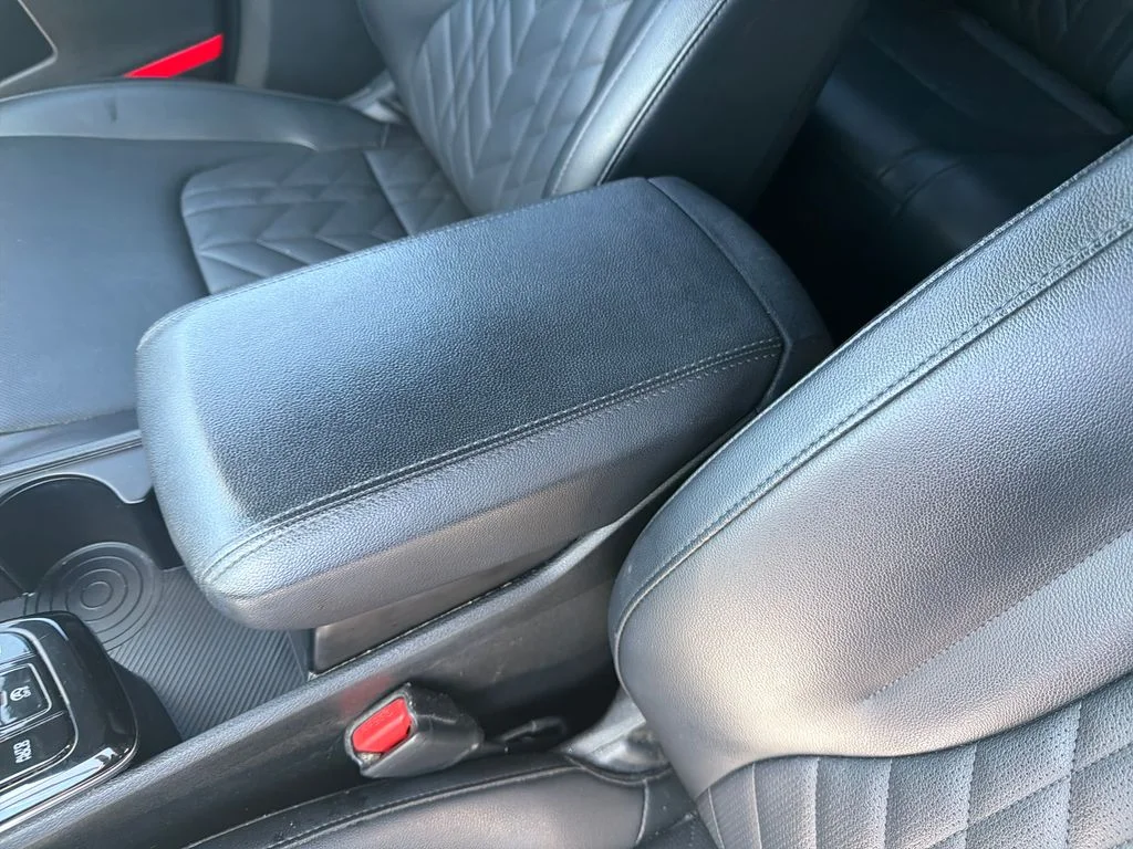 Used 2024 White Kia X-Line image 27