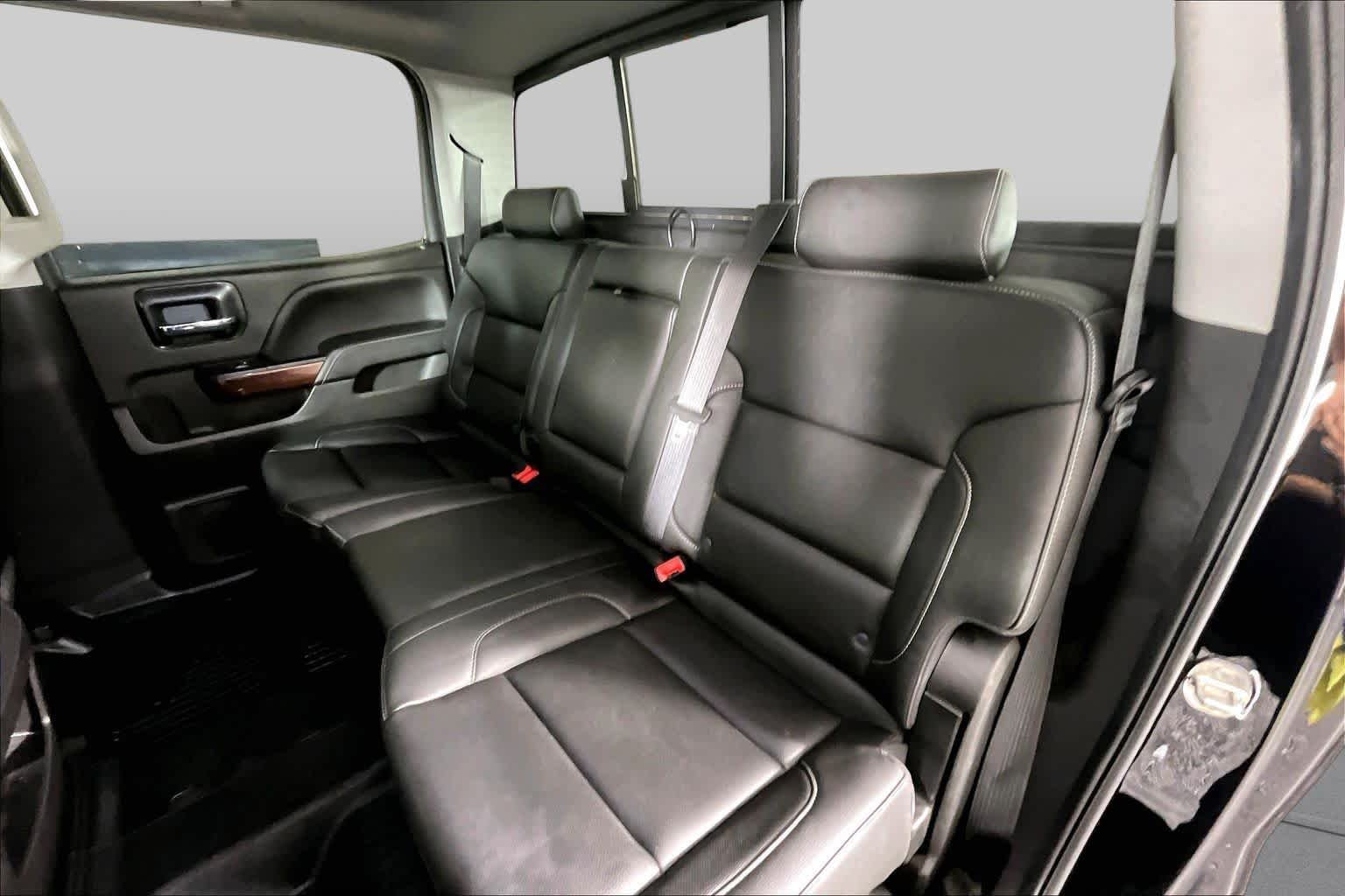 Used 2018 Onyx Black GMC SLT image 17