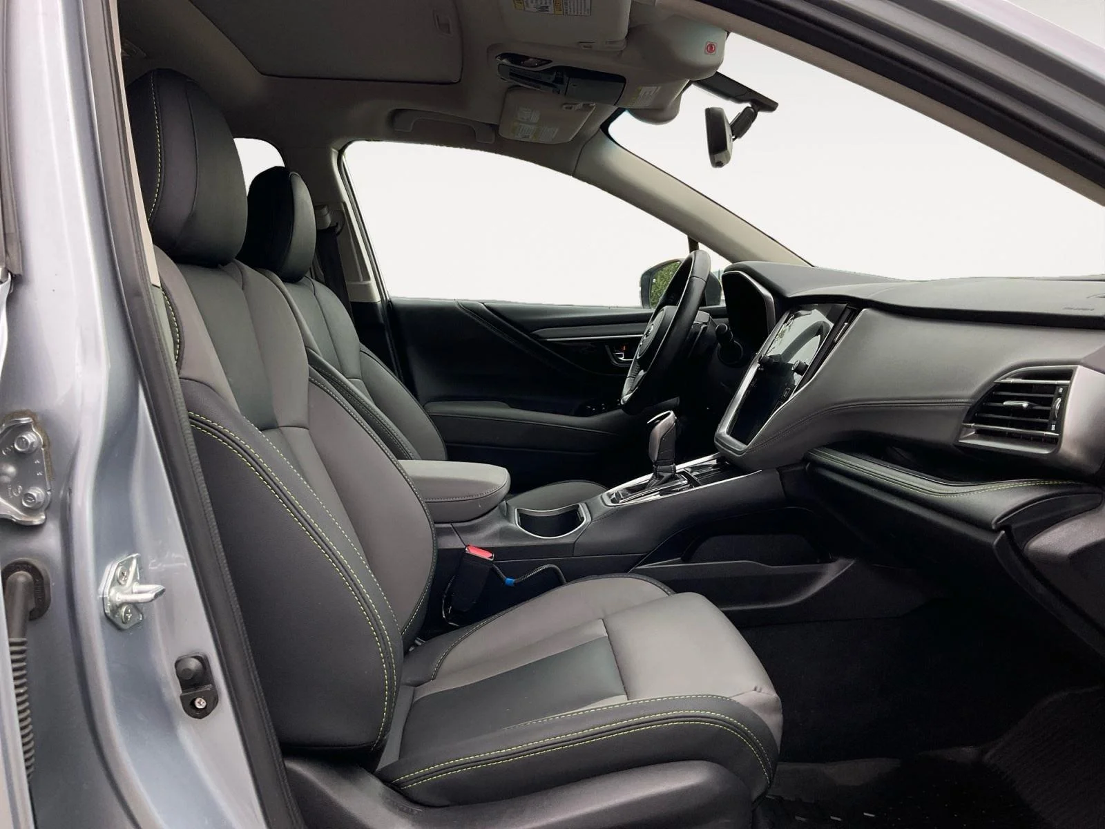 Used 2022 Ice Silver Metallic Subaru Onyx Edition XT image 15