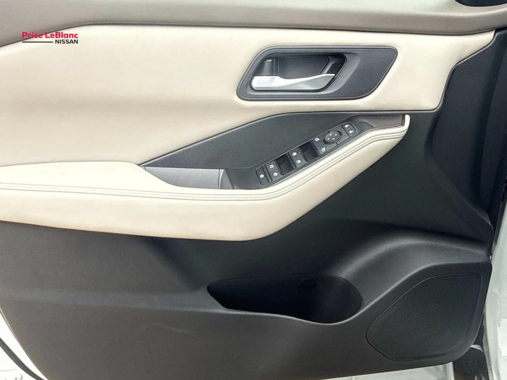 Certified Used 2025 Everest White Pearl Nissan SV image 18