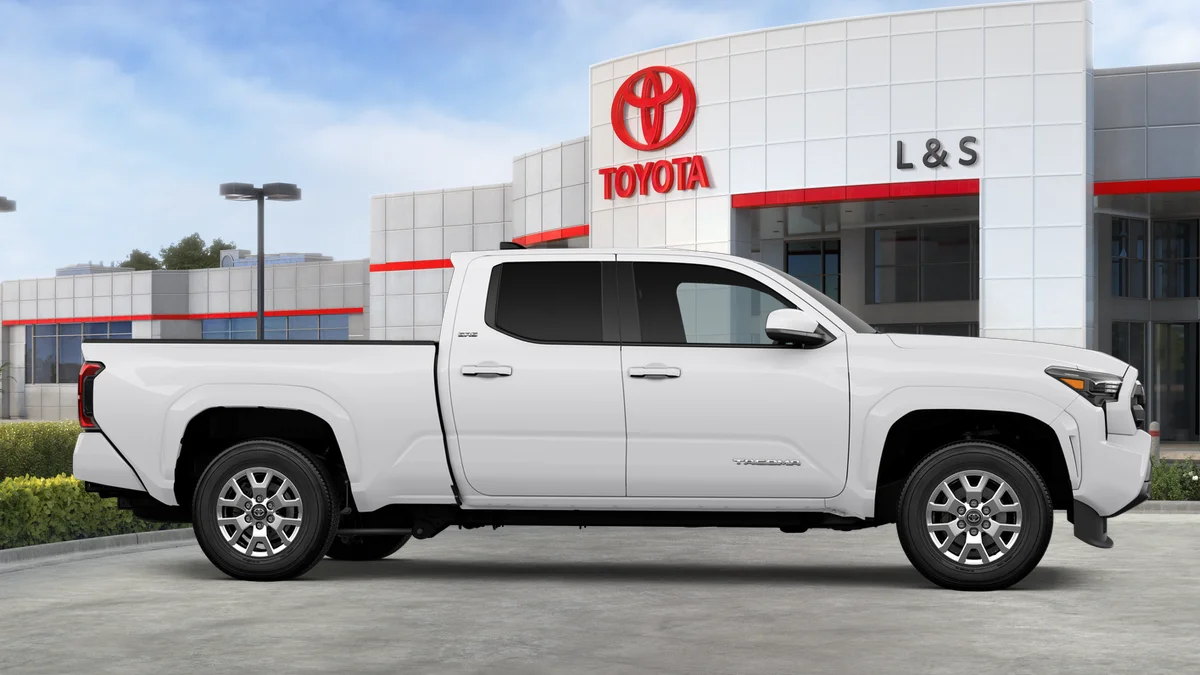 New 2026 Ice Cap Toyota SR5 image 24