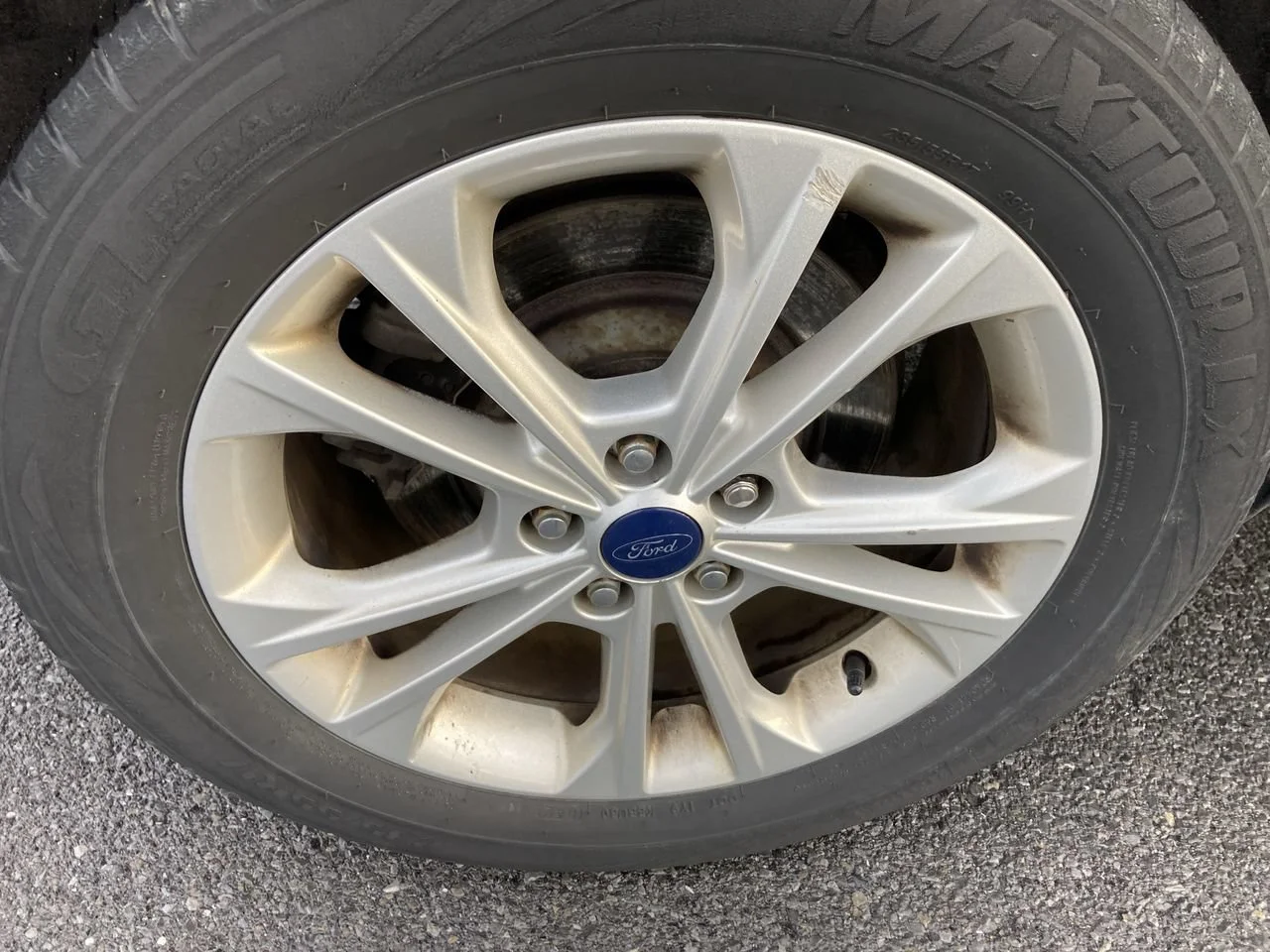 Used 2018  Ford SE image 9