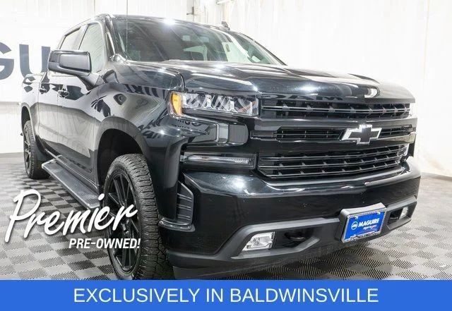Used 2022 Black Chevrolet RST image 4