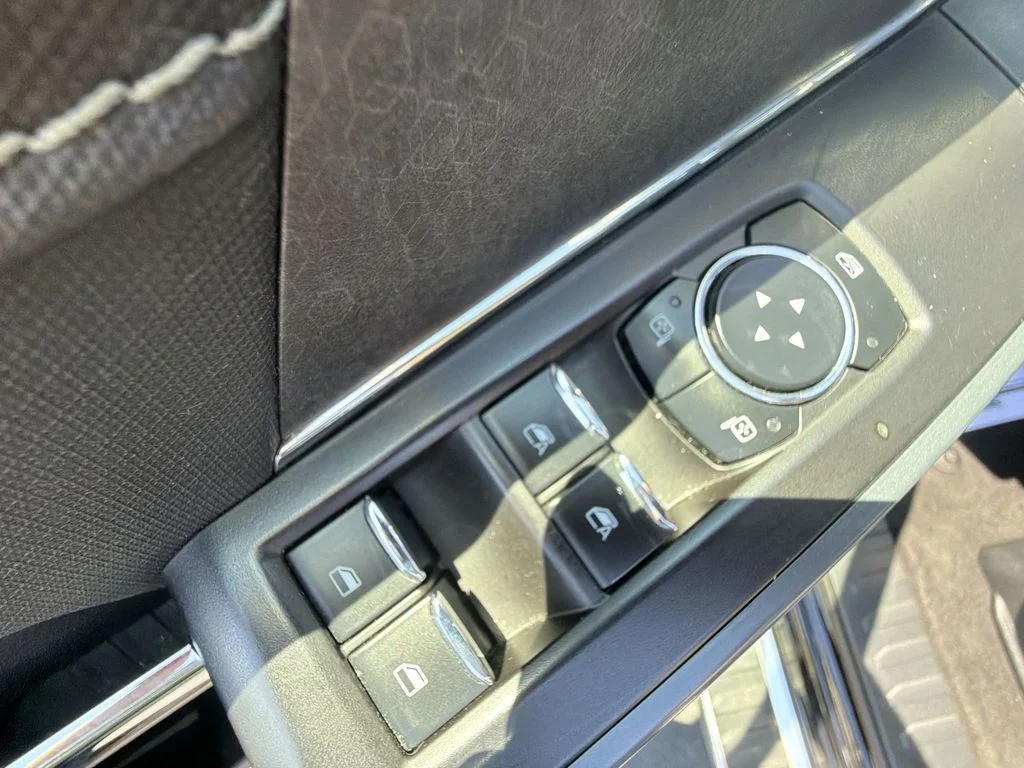 Used 2024 Black Ford XLT image 19