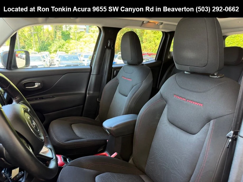 Used 2016 Black Jeep Trailhawk image 15