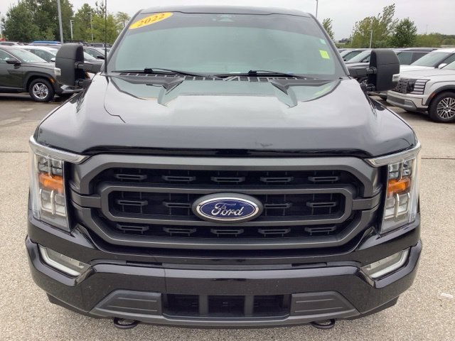 Used 2022 Black Metallic Ford XLT image 2