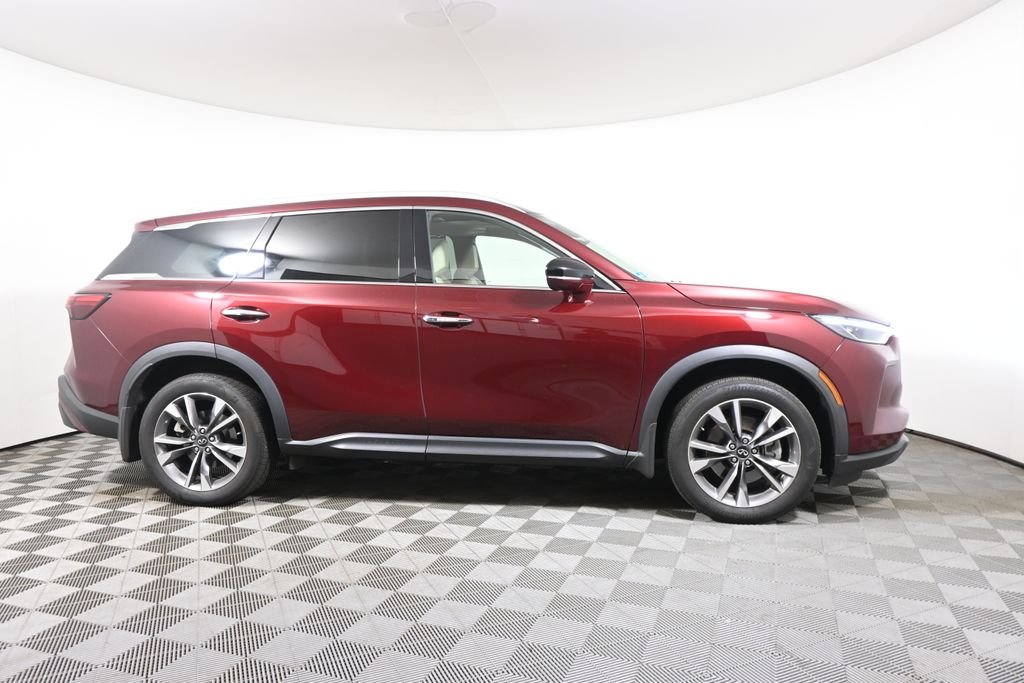 Certified Used 2023 Red INFINITI LUXE image 8
