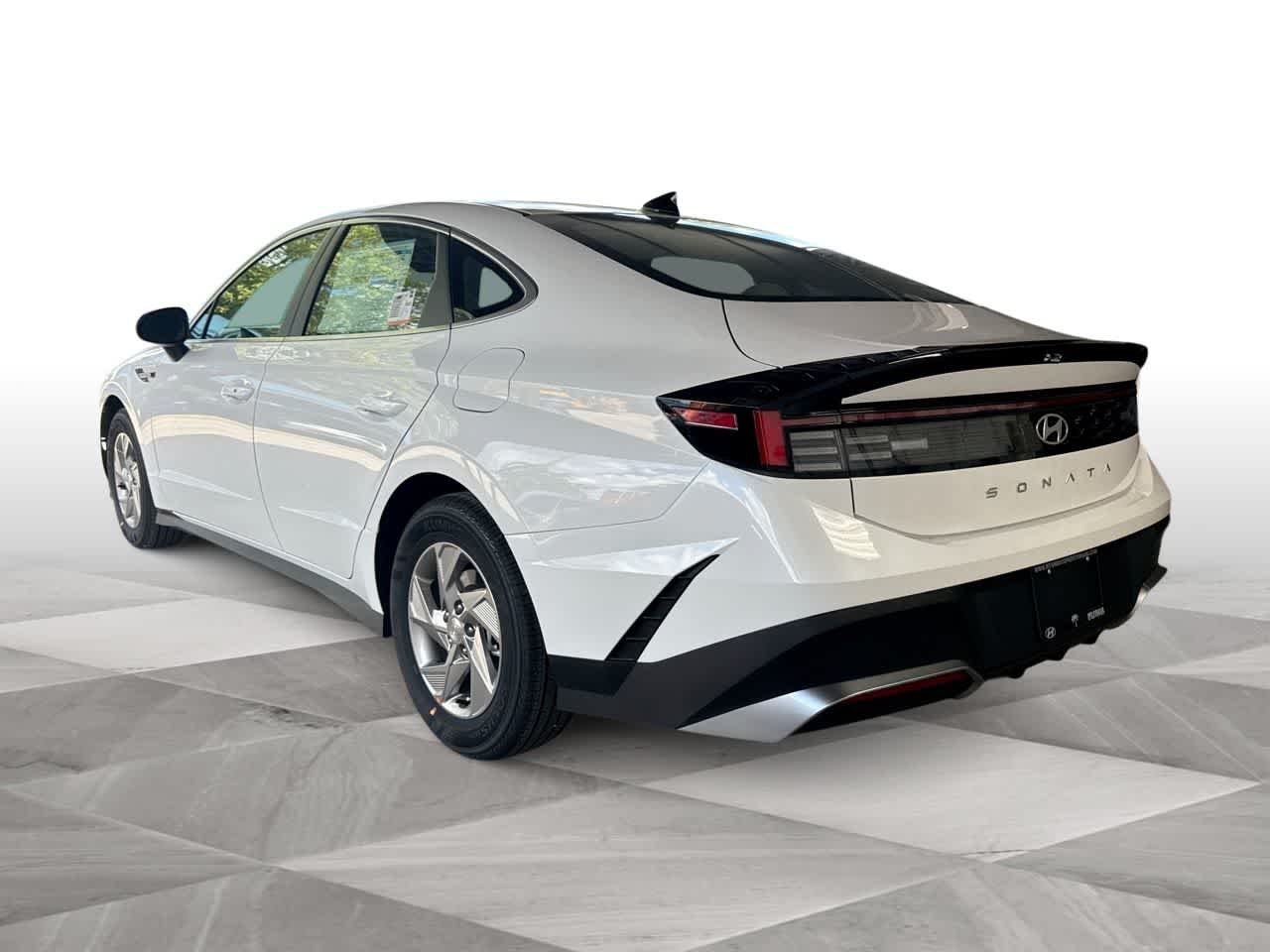 New 2026 Serenity White Hyundai SE image 6