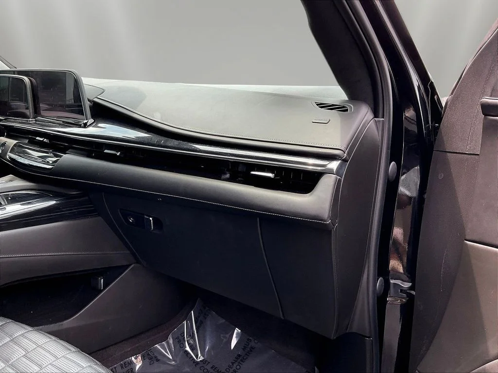 2023 Cadillac Escalade ESV V-Sport - Photo 23