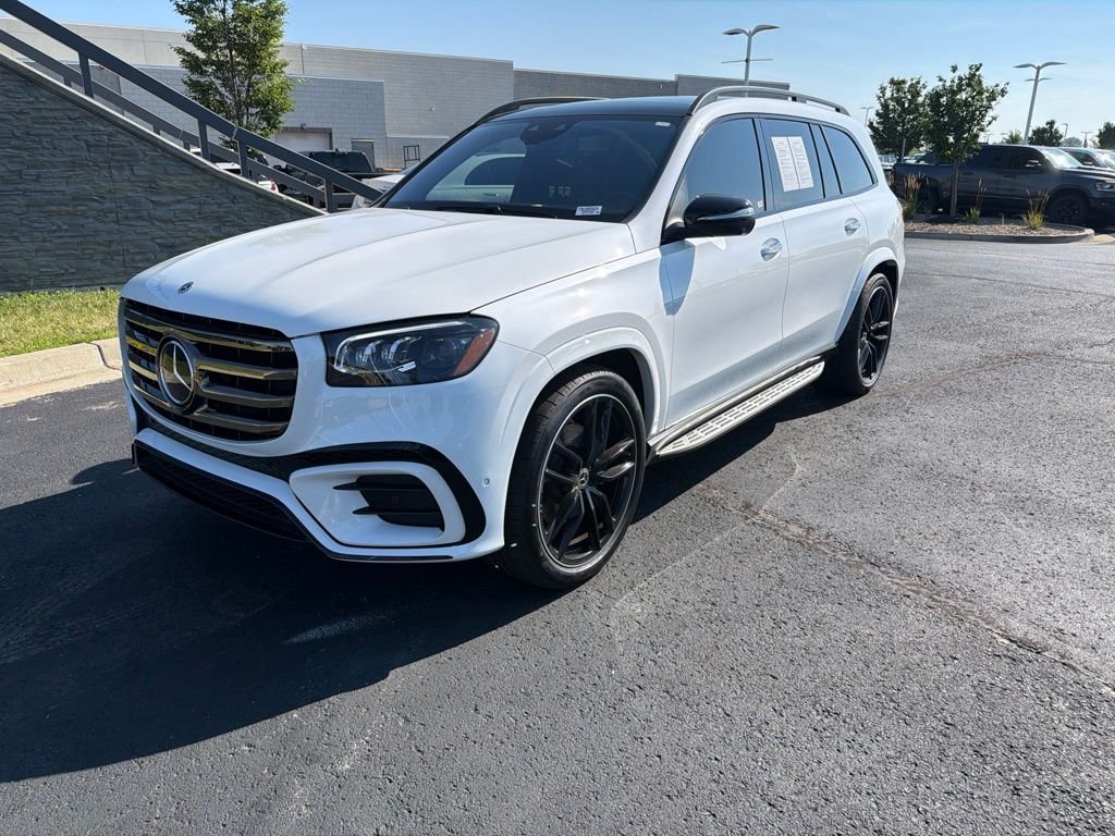 Used 2025  Mercedes-Benz GLS 450 image 3