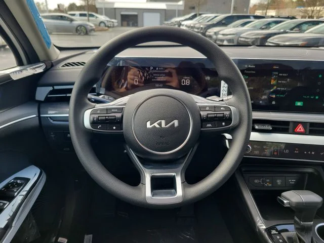 New 2026 Snow White Pearl Kia LXS FWD image 9