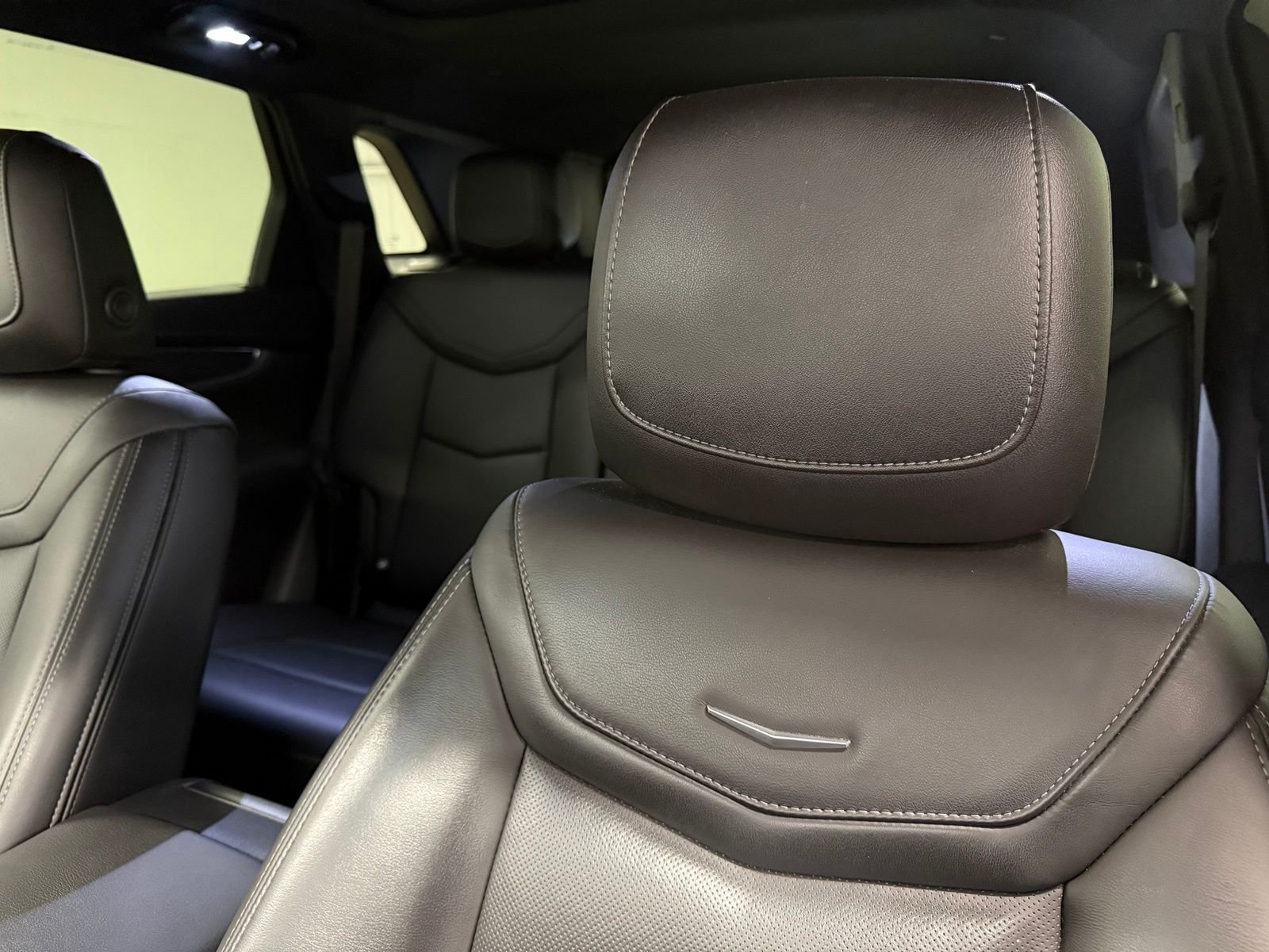 Used 2022 White Cadillac Premium Luxury image 23