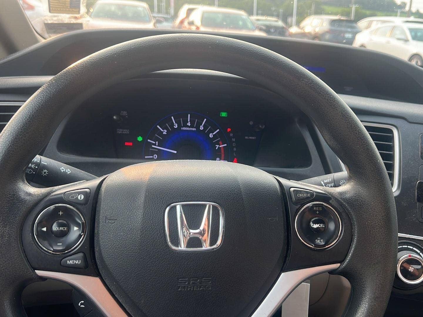 Used 2015  Honda LX image 10