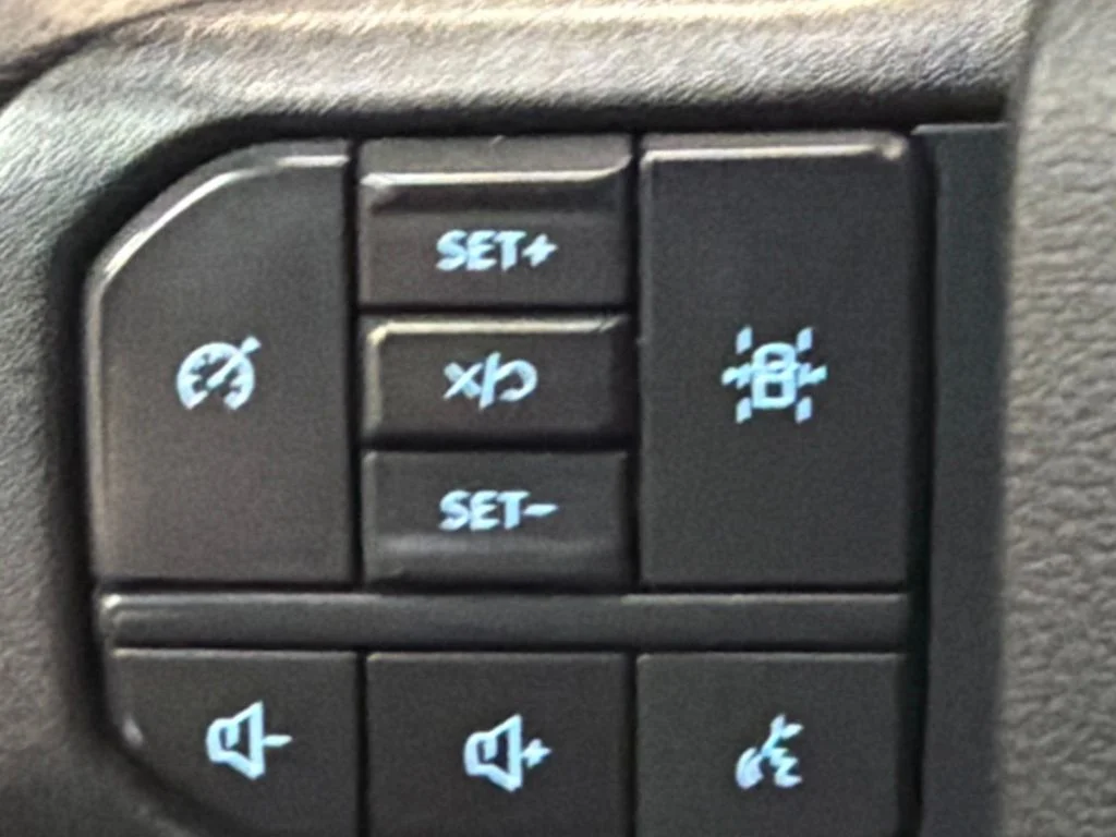 Used 2023 Avalanche Ford XL image 20