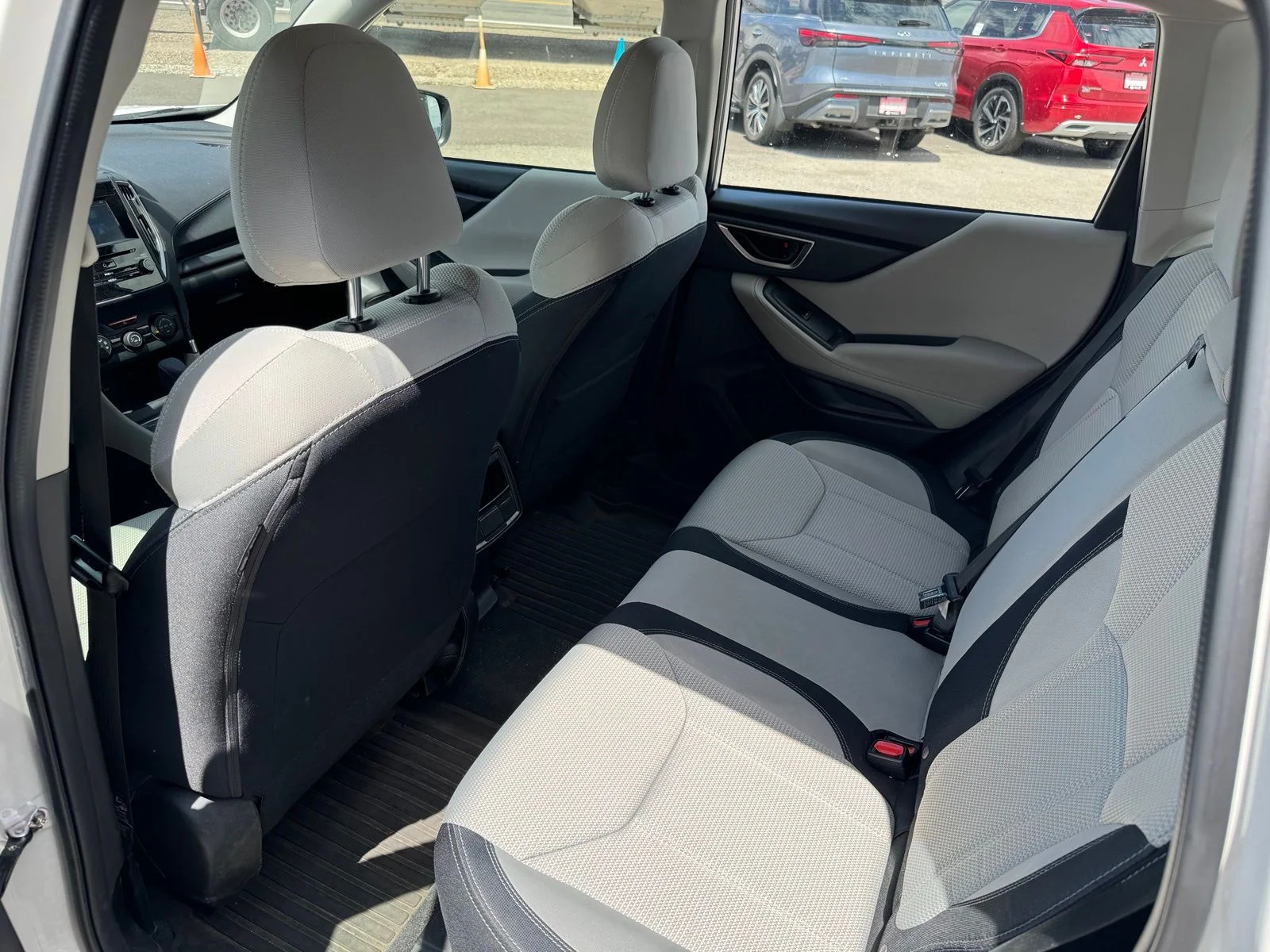 Used 2023 White Subaru Base image 11