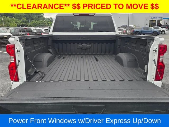 Used 2024 White Chevrolet LT image 31