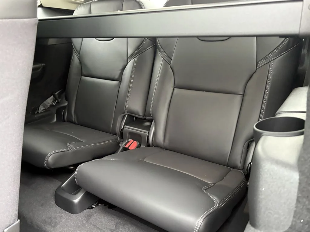 New 2026 Aurora Silver Volvo Ultra image 26