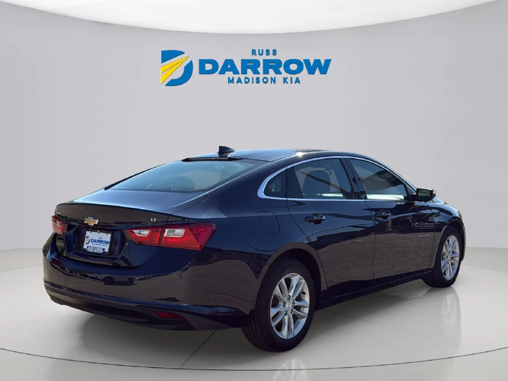 Used 2018 Blue Velvet Metallic Chevrolet LT image 5
