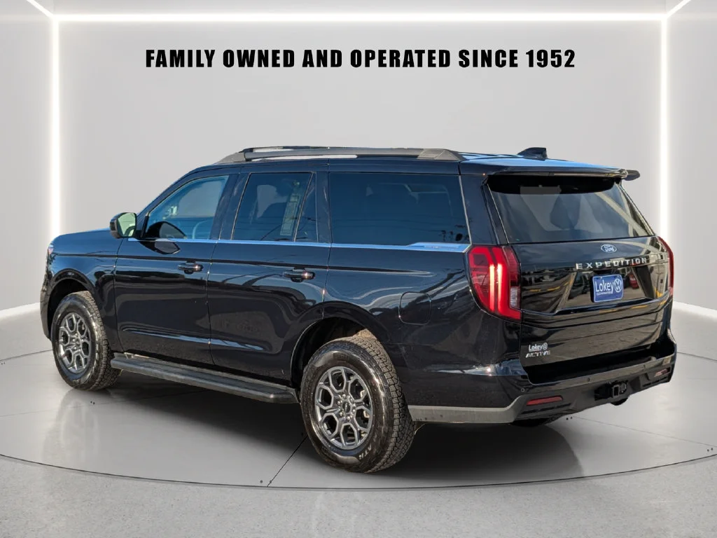 Used 2025 Black Ford Active image 4
