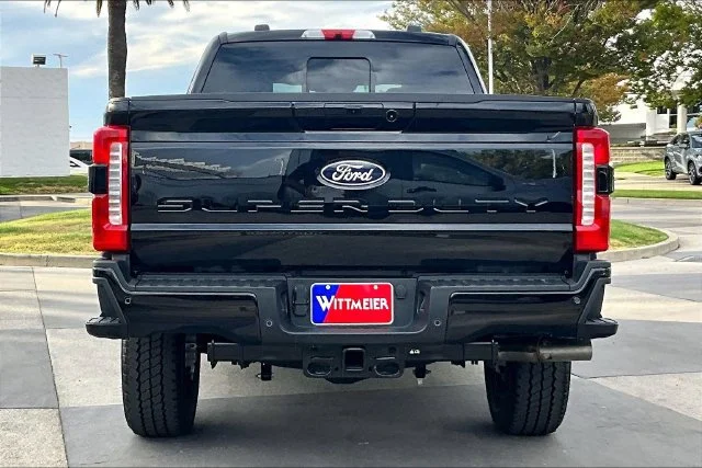 New 2027 Agate Black Metallic Ford F-250® XLT image 4