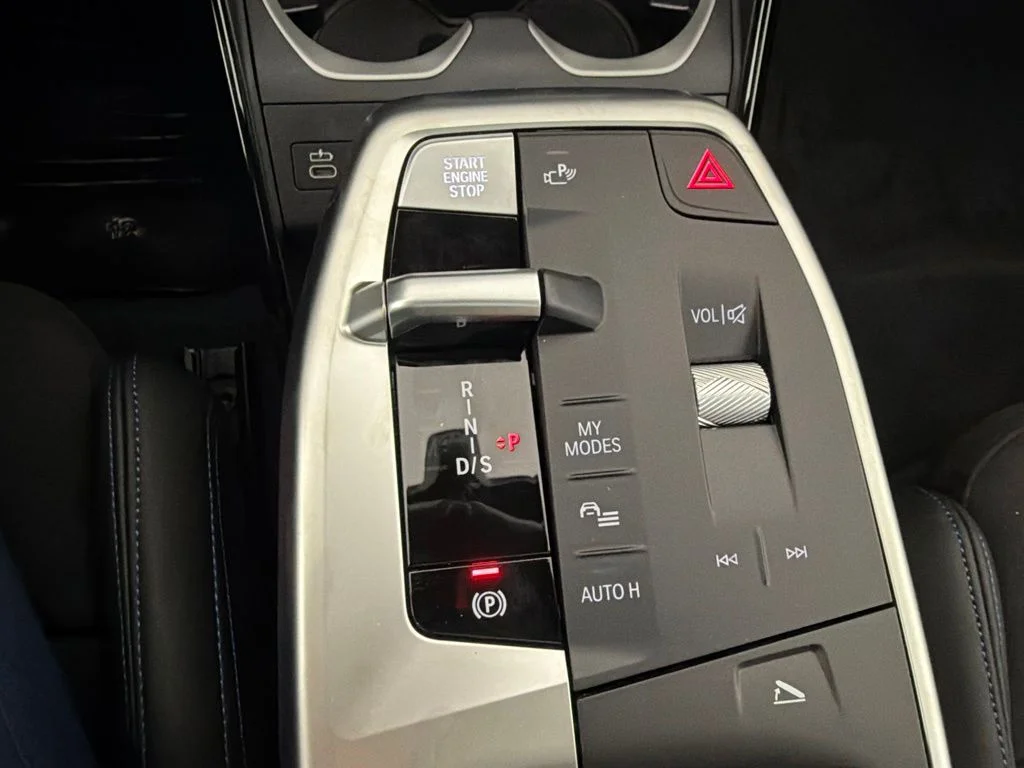 New 2026 Space Silver Metallic BMW xDrive28i image 25