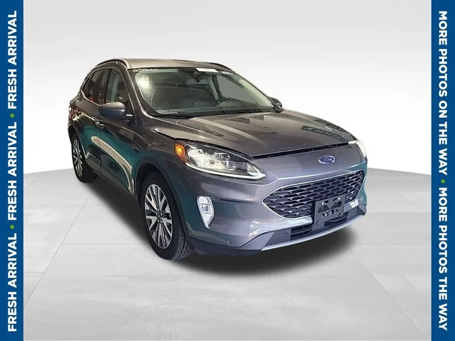 2022 Ford Escape Hybrid Titanium