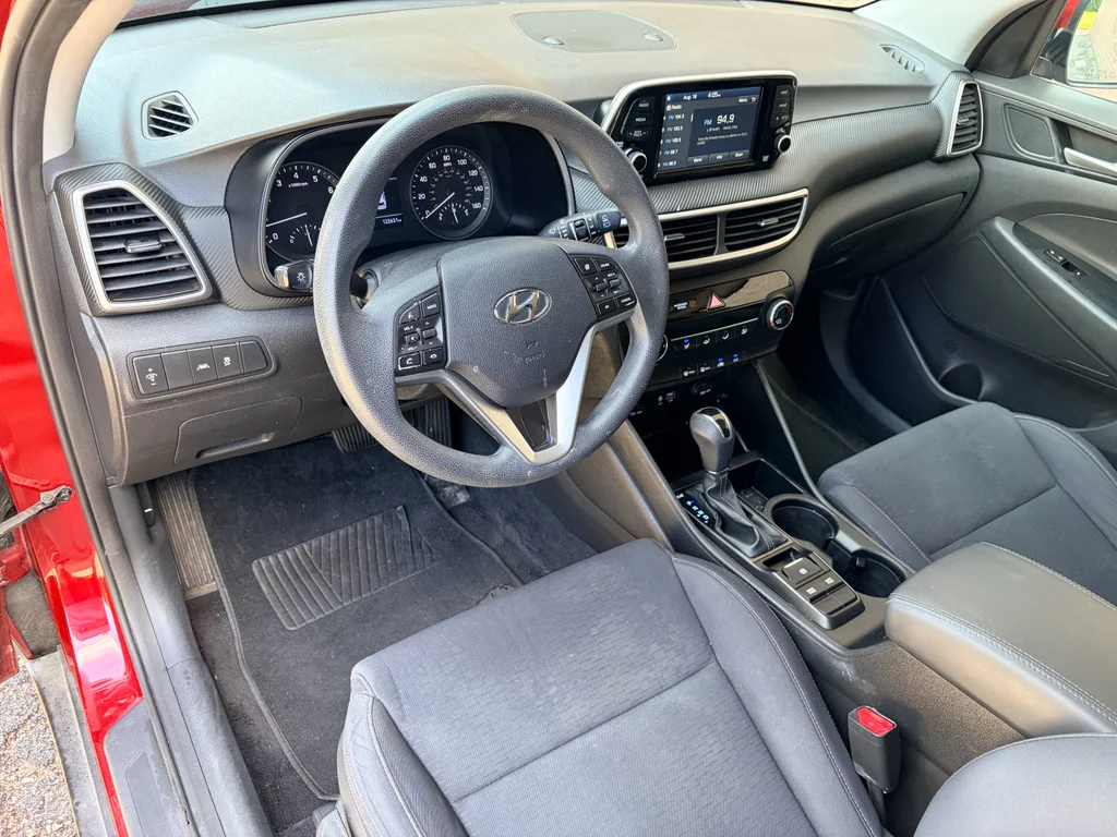 Used 2019 Gemstone Red Hyundai SE image 12