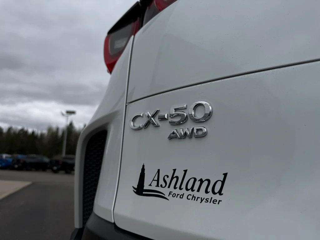Used 2025 Wind Chill Pearl Mazda 2.5 S Preferred Package image 6