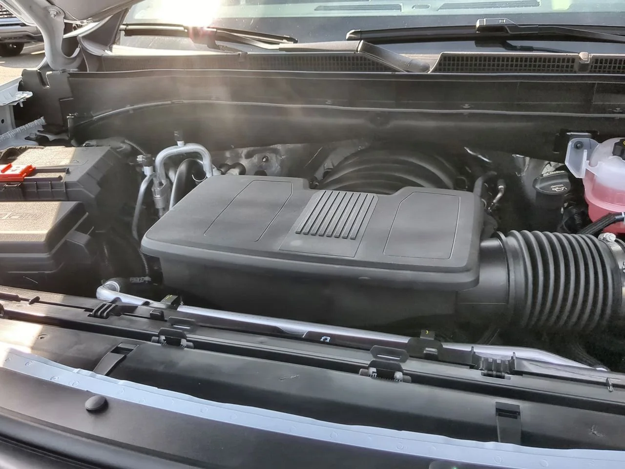 New 2026 Glacier White Tricoat GMC Denali Ultimate image 31