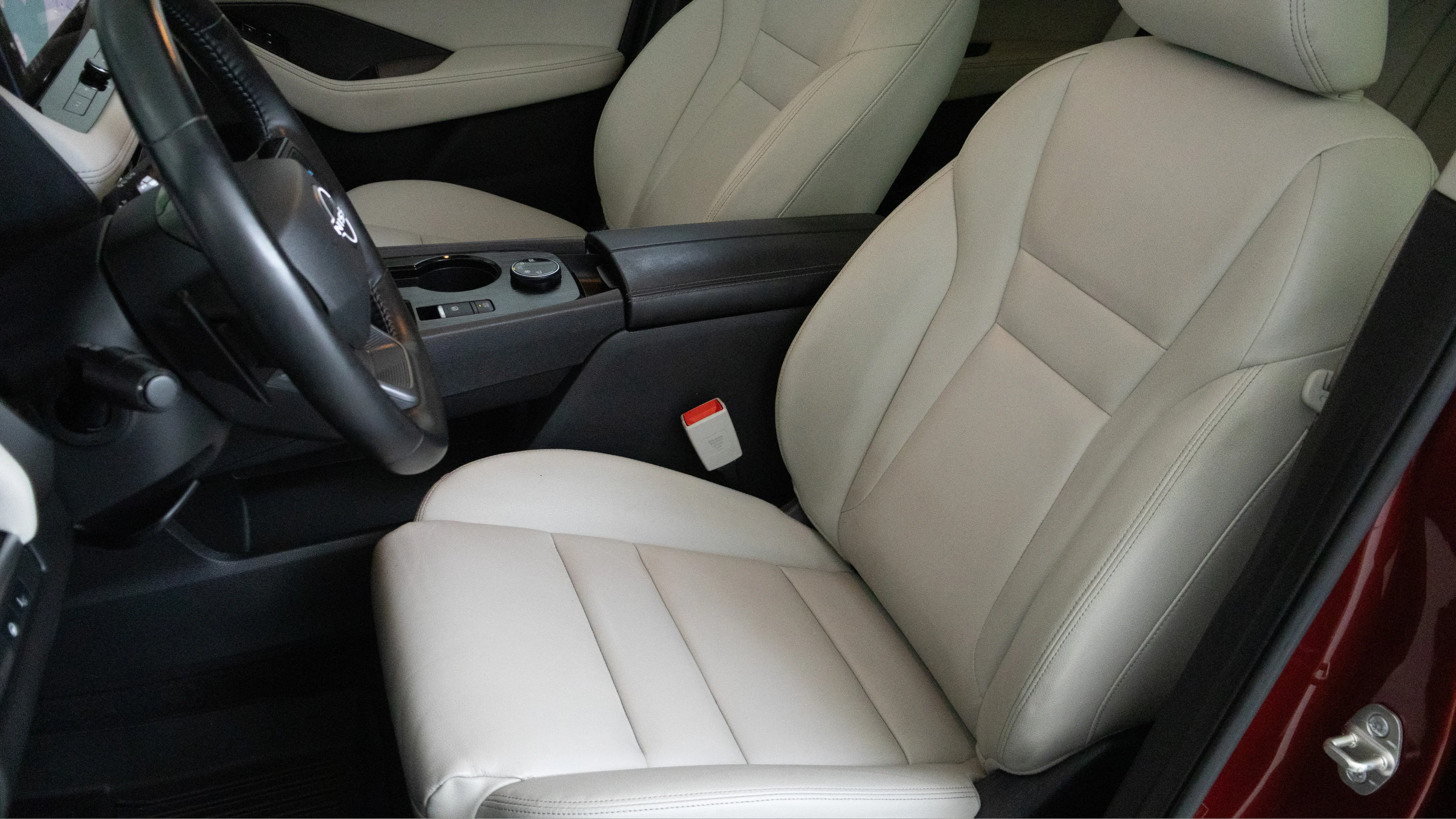 Used 2025 Scarlet Ember Tintcoat Nissan SL image 12
