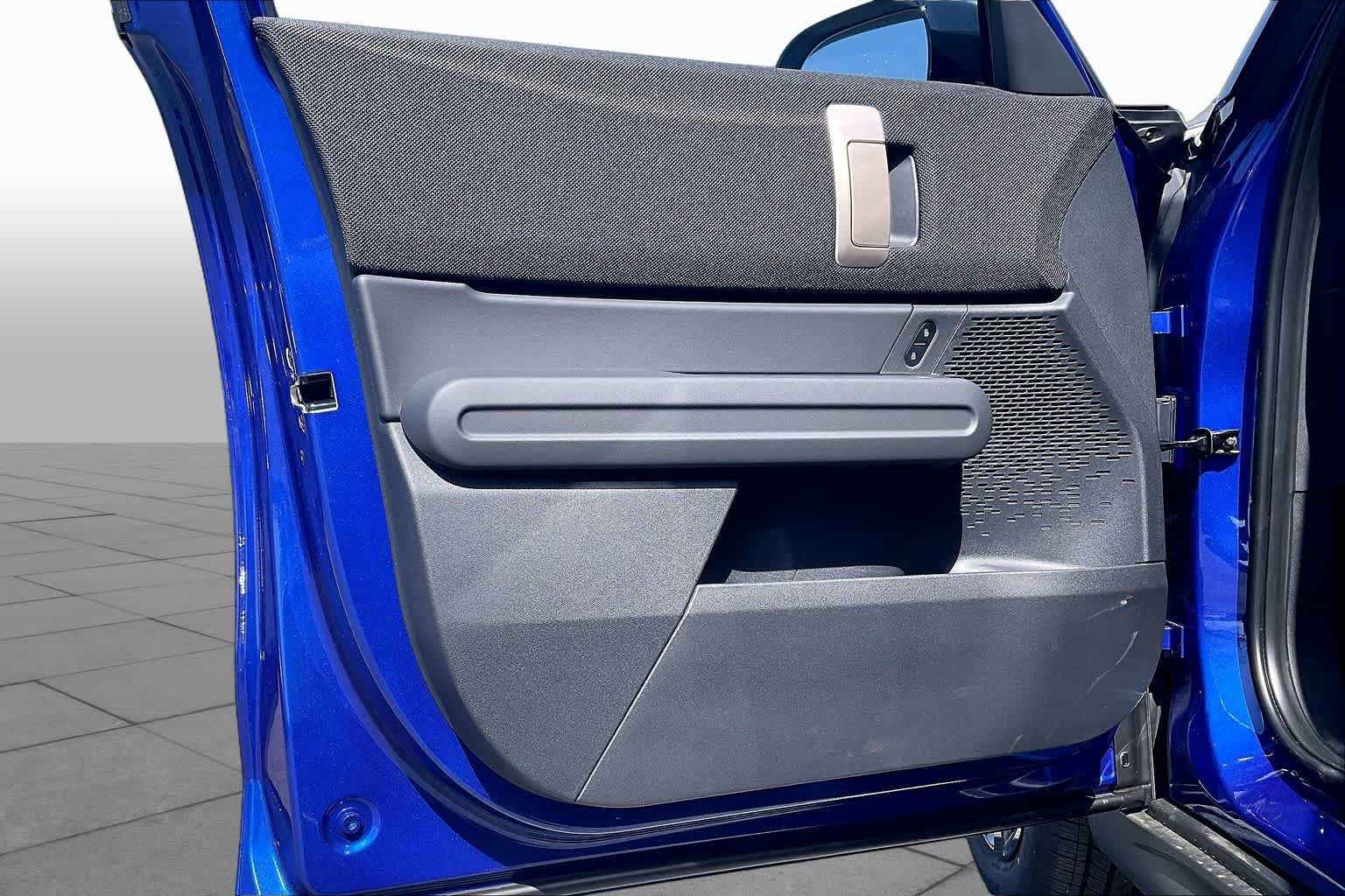 New 2026 Blazing Blue Metallic MINI Oxford Edition image 10
