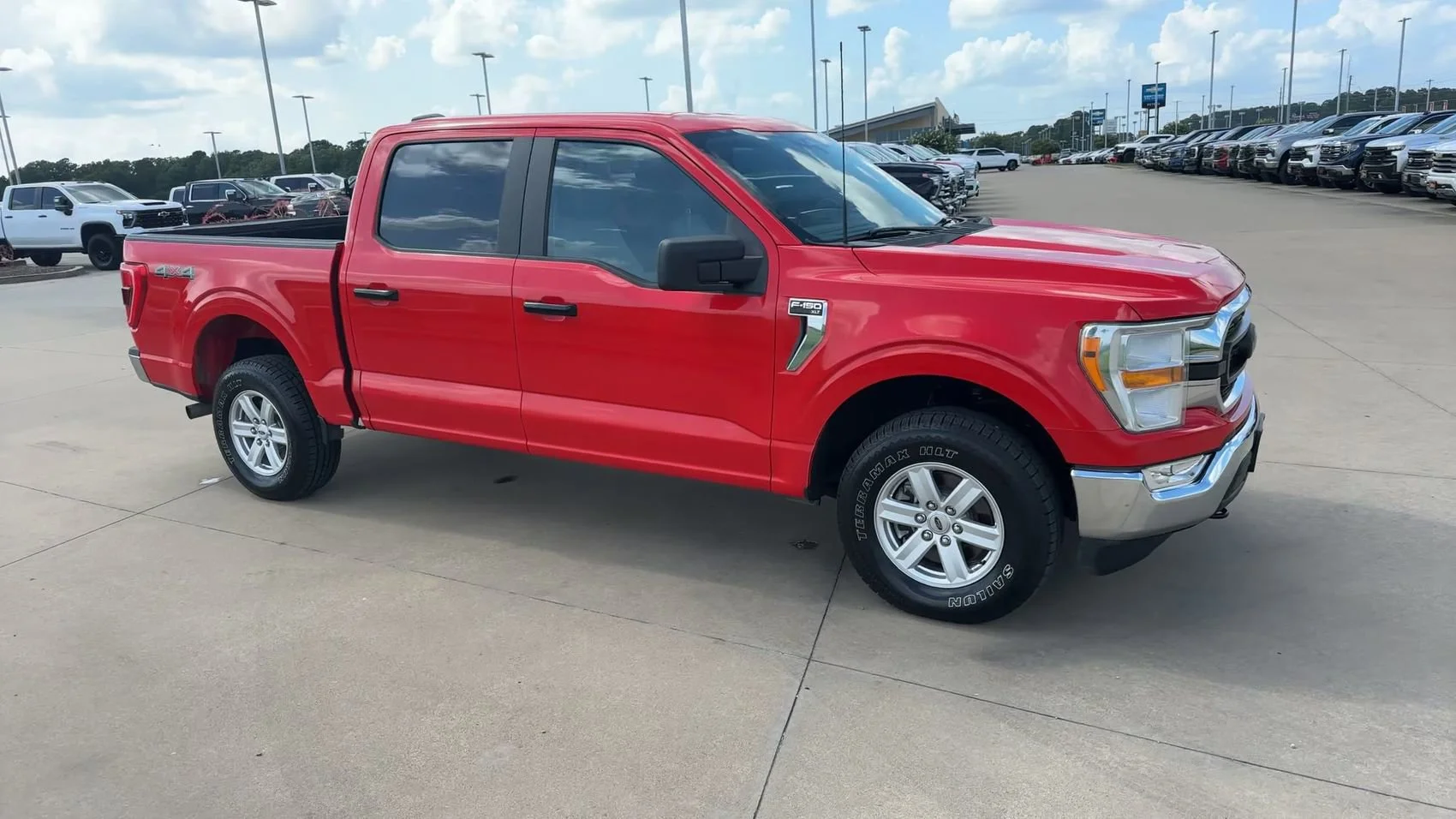 Used 2022 Red Ford XLT image 3