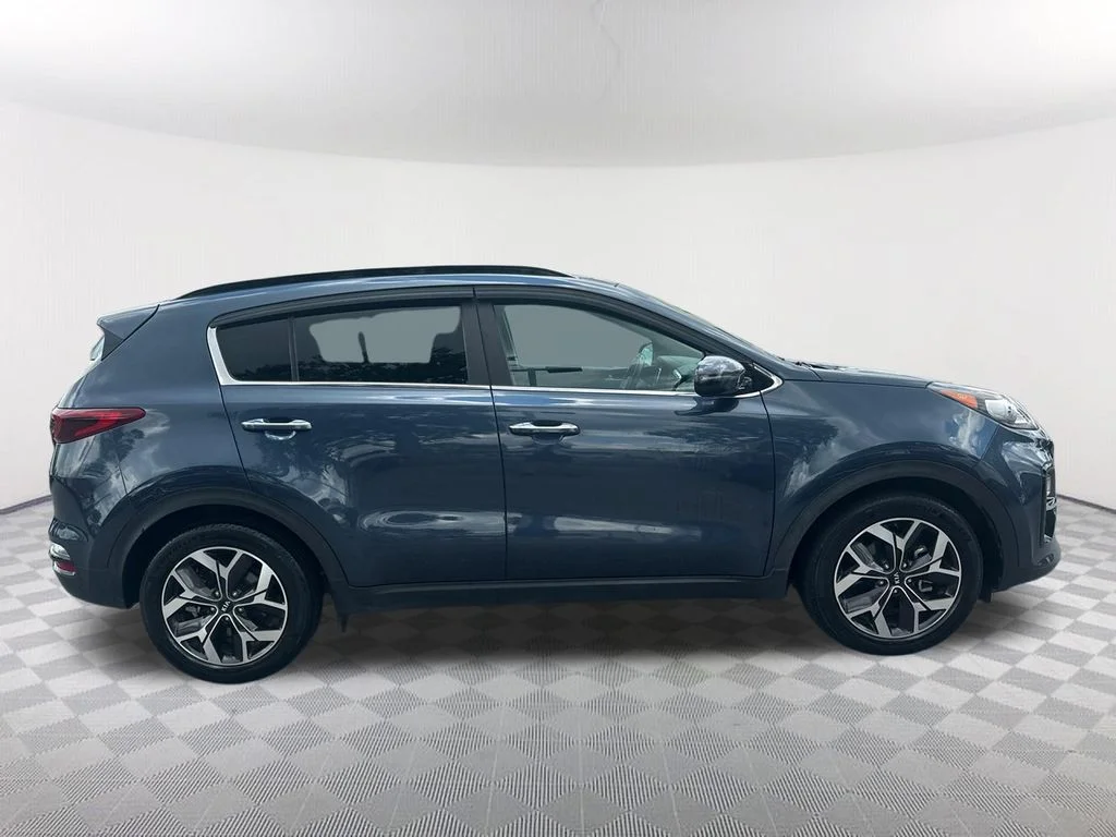 Used 2021 Blue Kia EX image 4