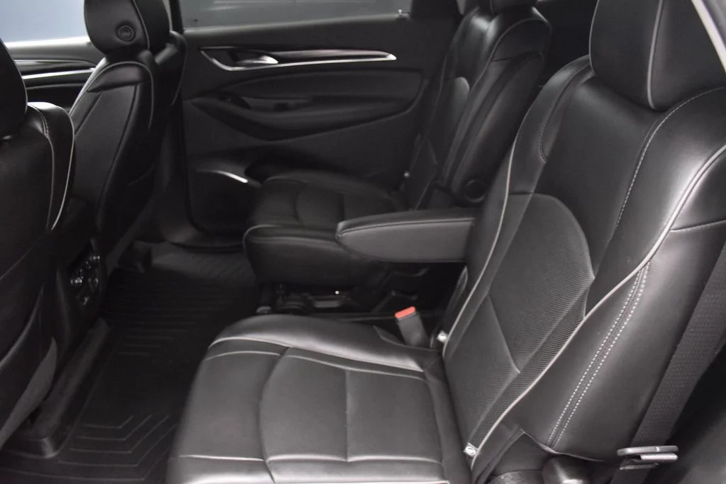 Used 2021 White Frost Buick Avenir image 21