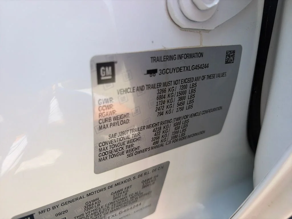 Used 2020 White Chevrolet LT image 30