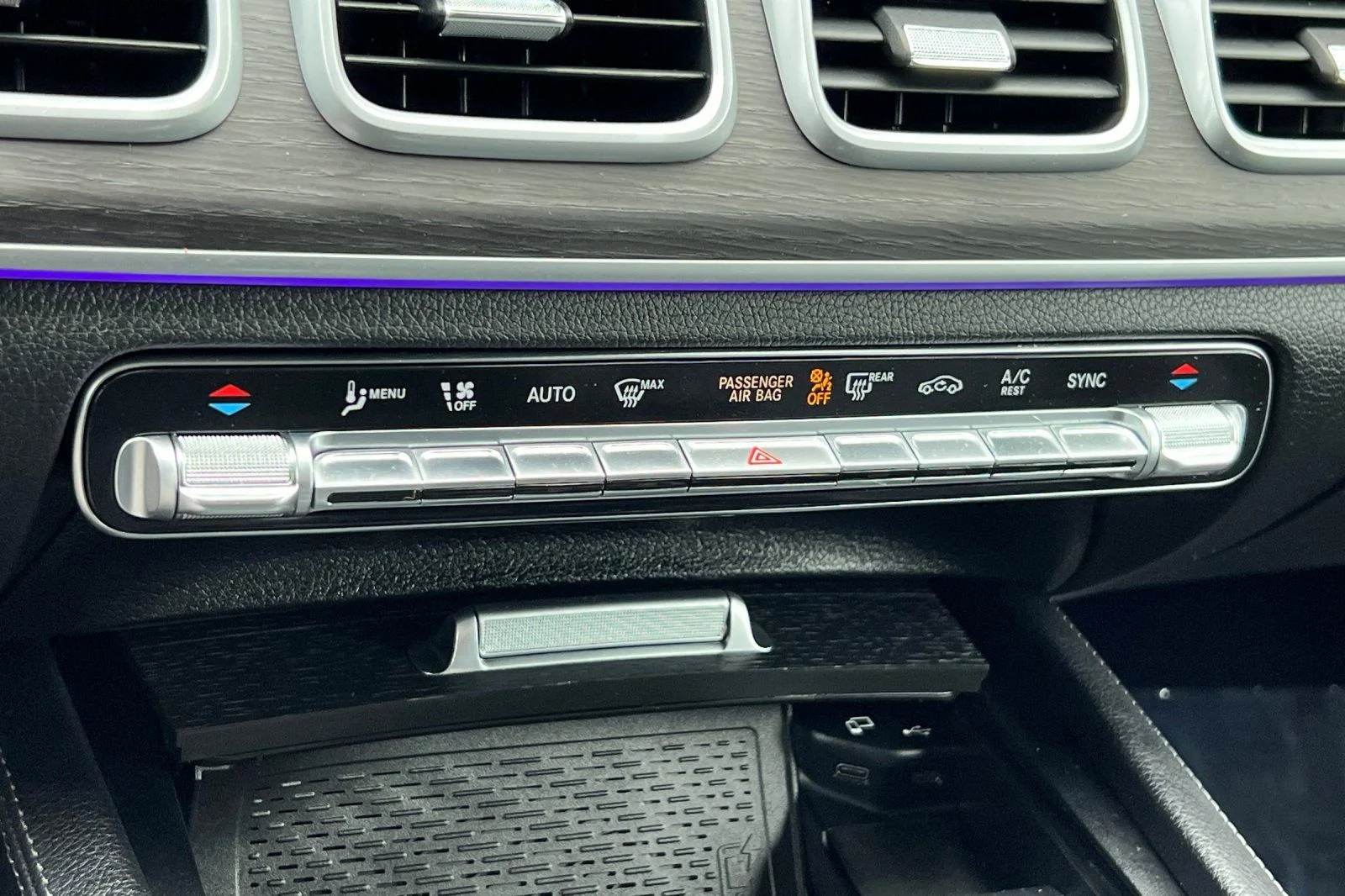 Used 2023 Silver Mercedes-Benz GLE 350 image 25