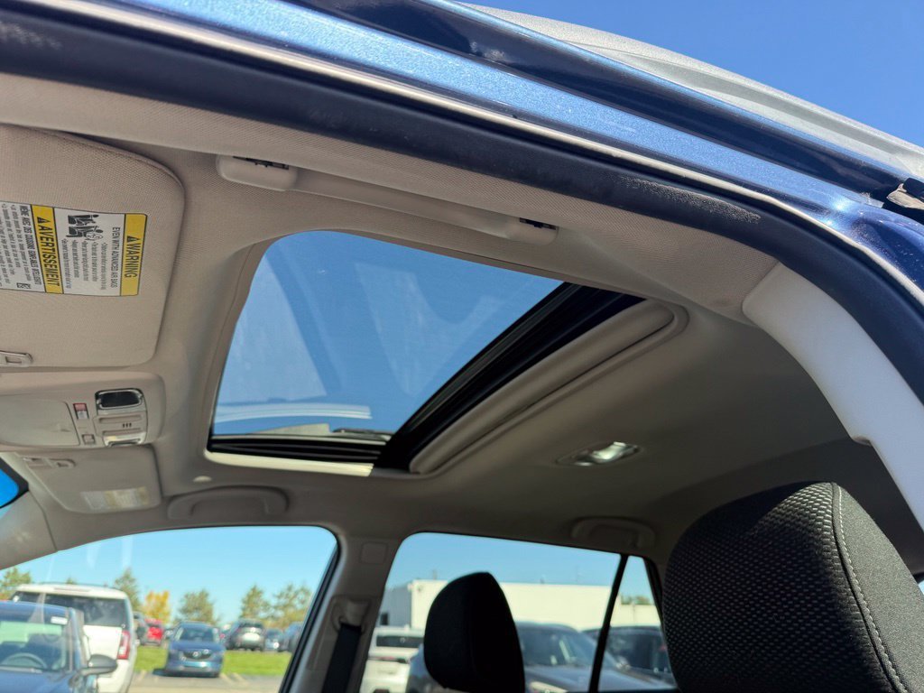 Used 2019 Blue Subaru 2.5i Premium image 10