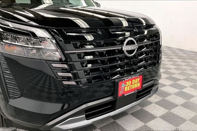 New 2026 Super Black Nissan Platinum image 16