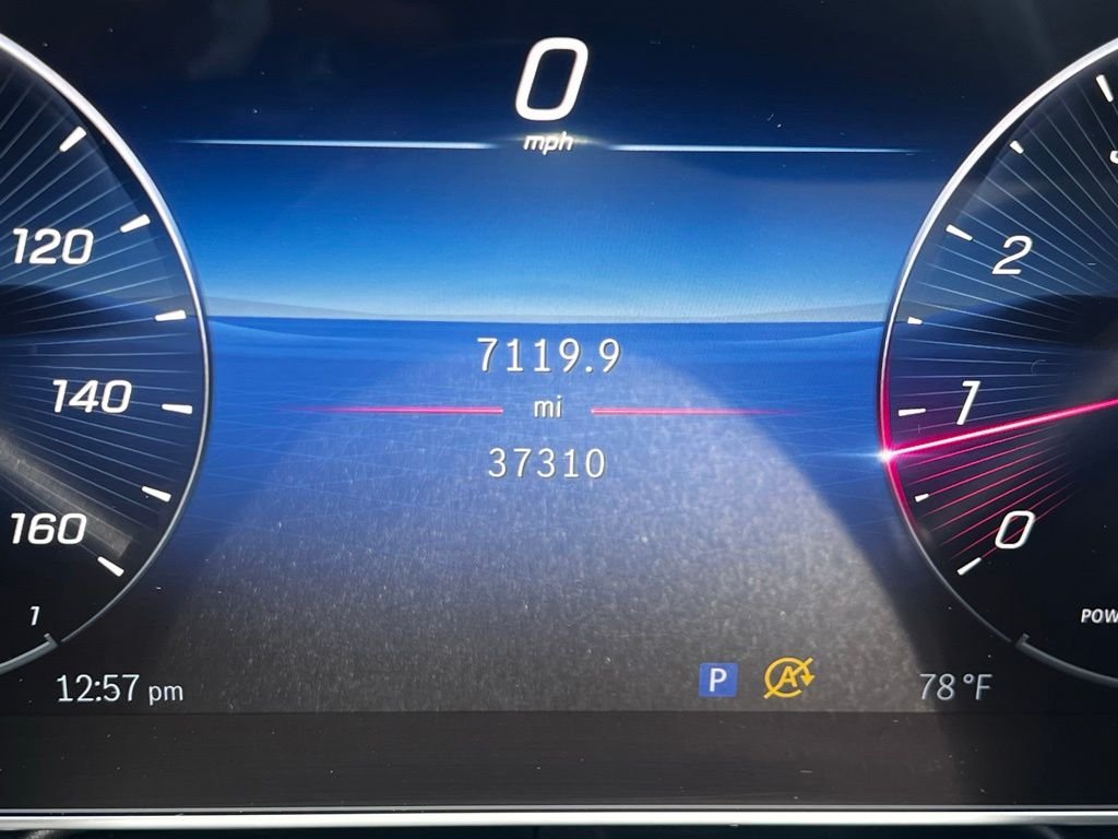 Certified Used 2023 White Mercedes-Benz GLC 300 image 8