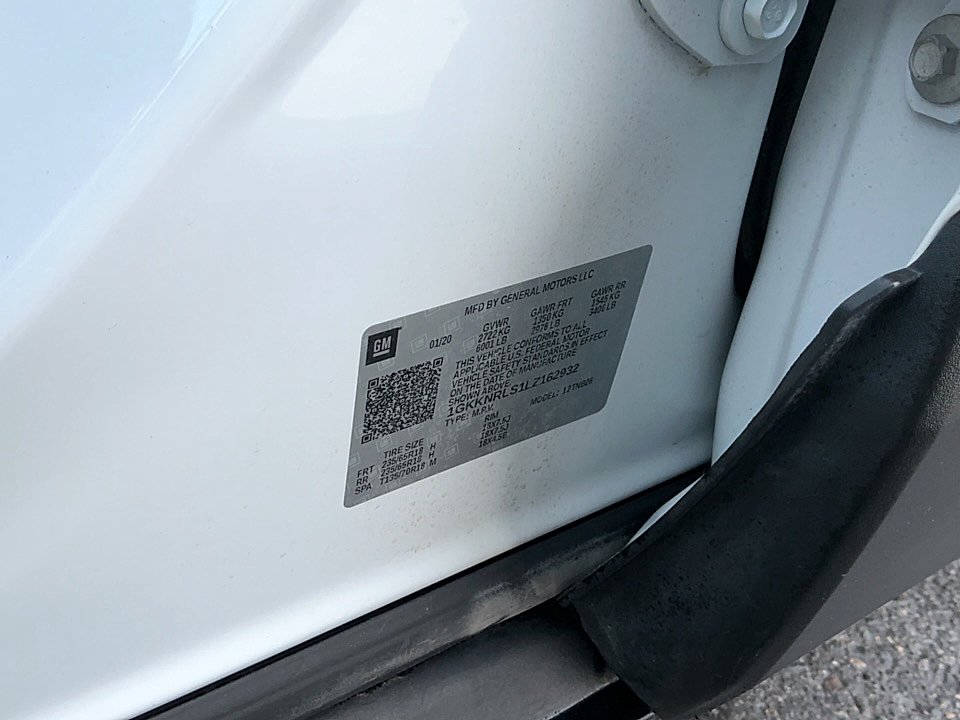 Used 2020 Summit White GMC FWD SLE image 20