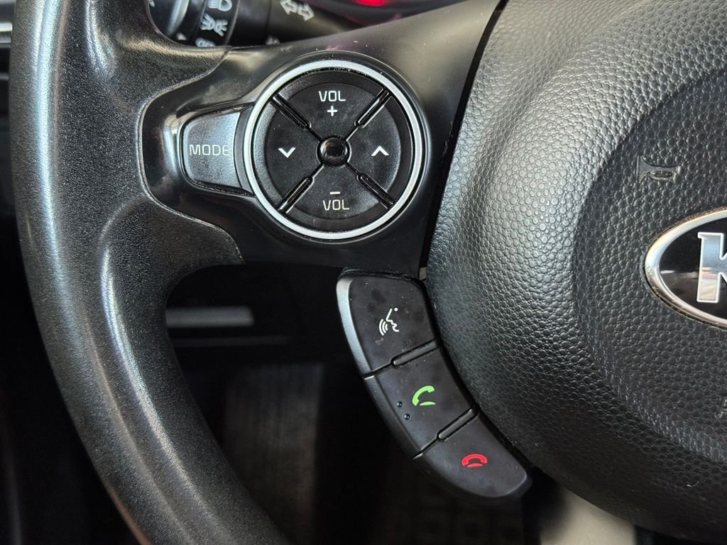 Used 2019 Silver Kia Plus image 25