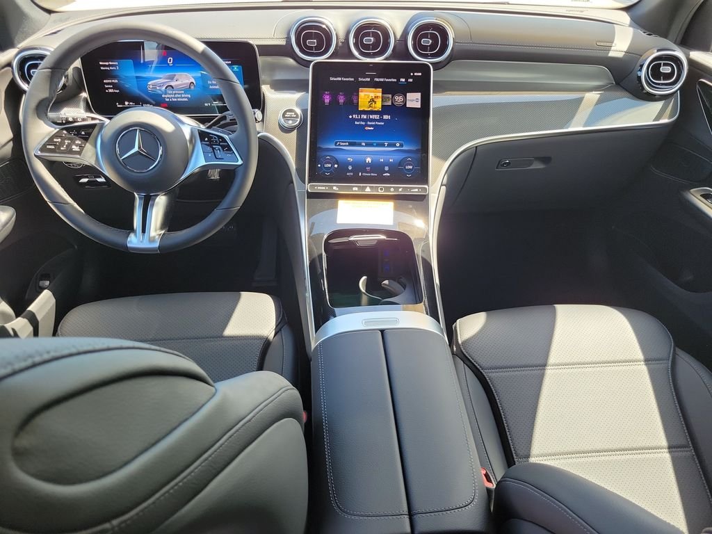 New 2027 MANUFAKTUR Moonlight White Metallic Mercedes-Benz GLC 300 image 12