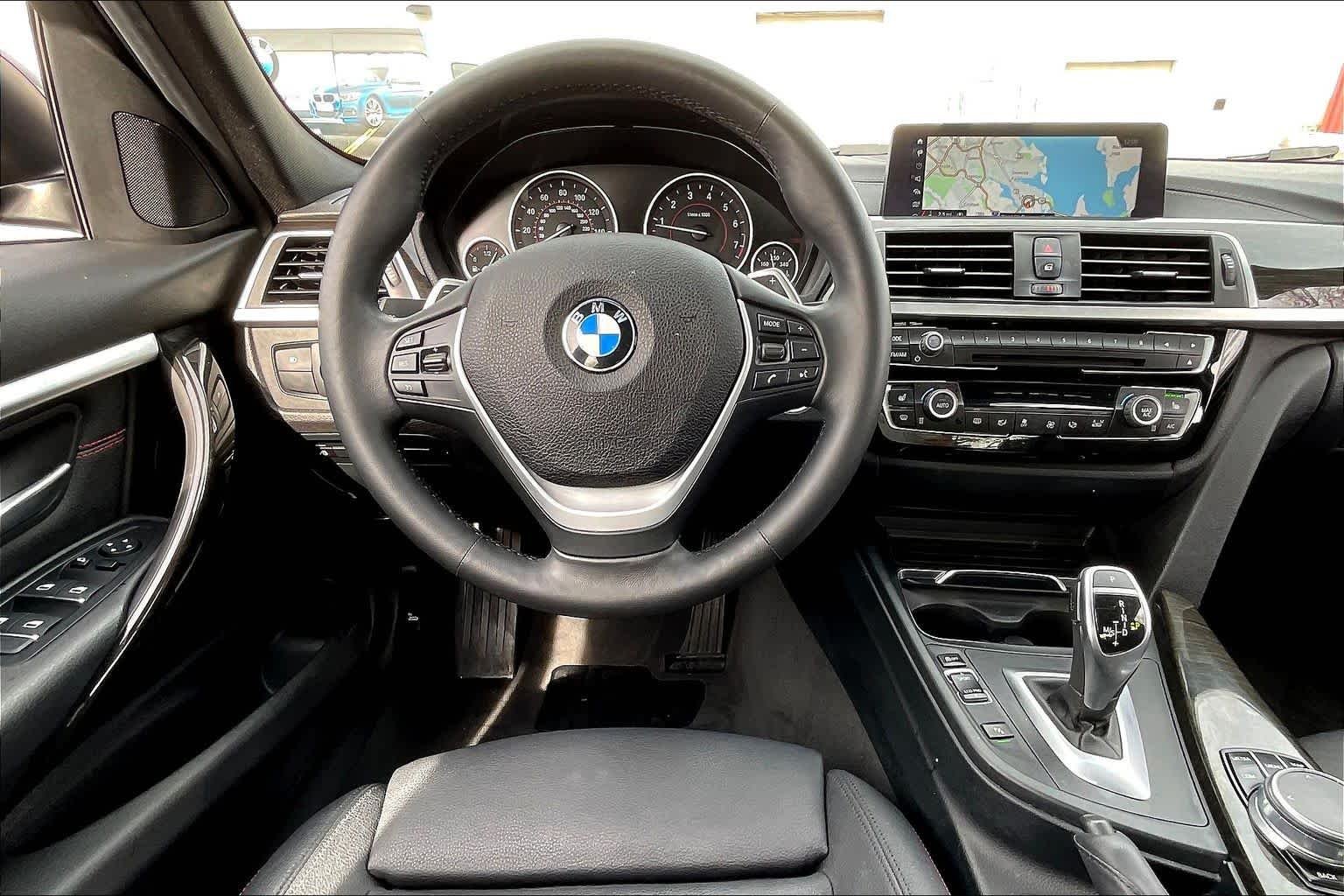Used 2018 Jet Black BMW 330i xDrive image 5